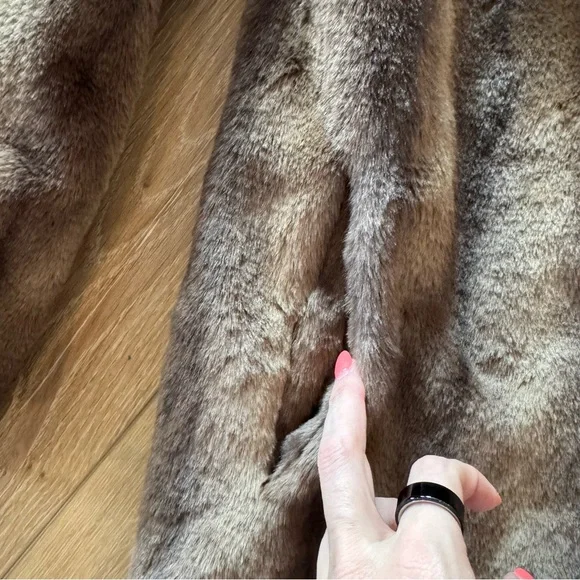 DENNIS by Denis Basso Faux Fur Brown Coat size m - Picture 2 of 5